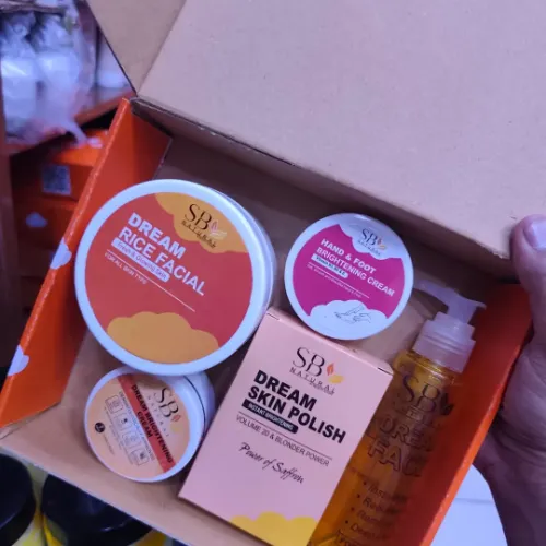 Whitening And Brightening Facial Kit - Product Image